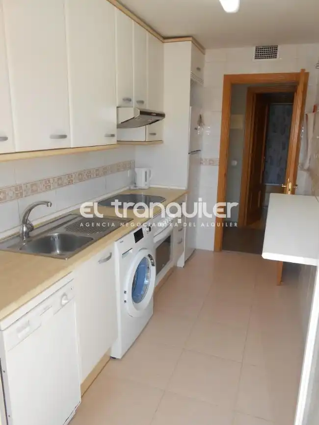 Küche von Wohnung zur Miete in Madrid mit Klimaanlage, Terrasse und Möbliert