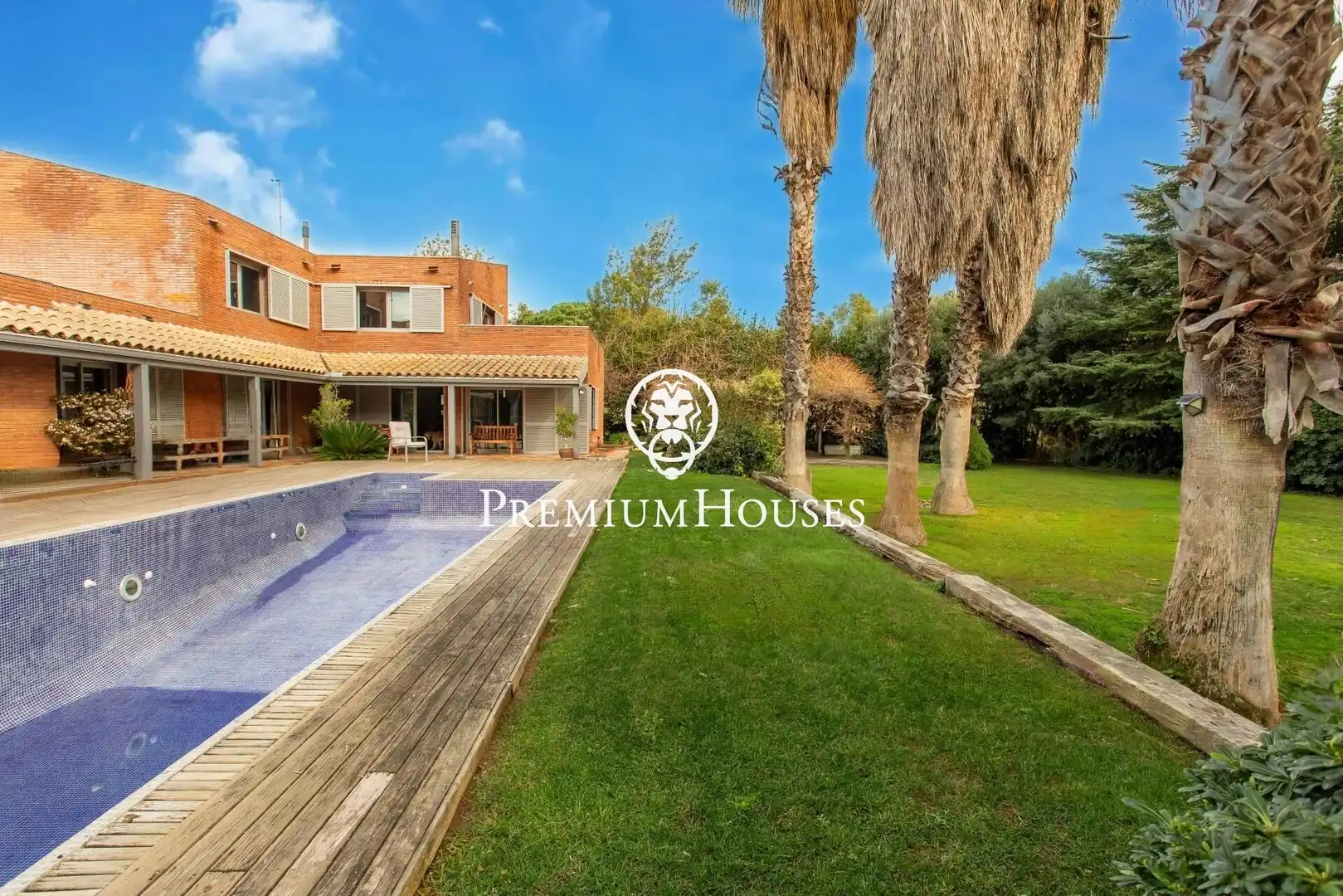 Vista exterior de Casa o xalet en venda en Cabrera de Mar amb Calefacció, Jardí privat i Terrassa