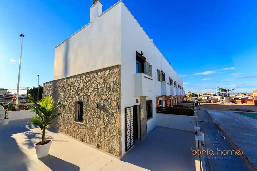 Reihenhaus mit Terrasse zum Verkauf in Pilar de la Horadada ciudad, imagen 45