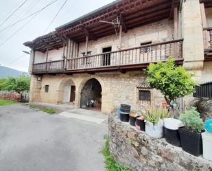 Vista exterior de Casa adosada en venda en Ruente amb Calefacció i Balcó