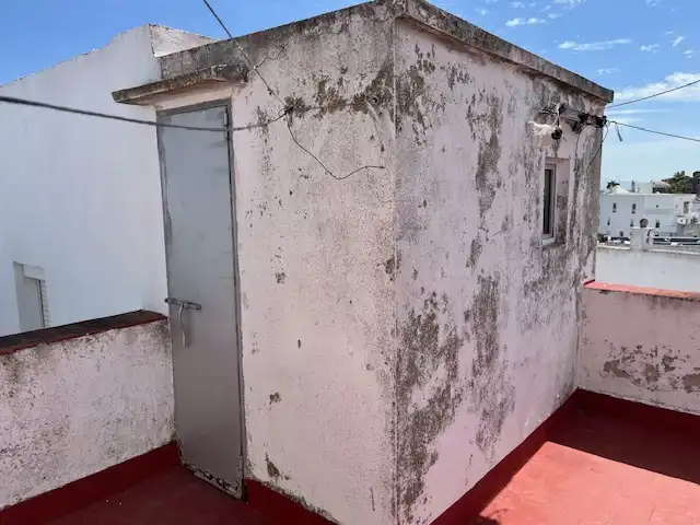 Vista exterior de Casa adosada en venta en Vejer de la Frontera con Terraza, Amueblado y Balcón