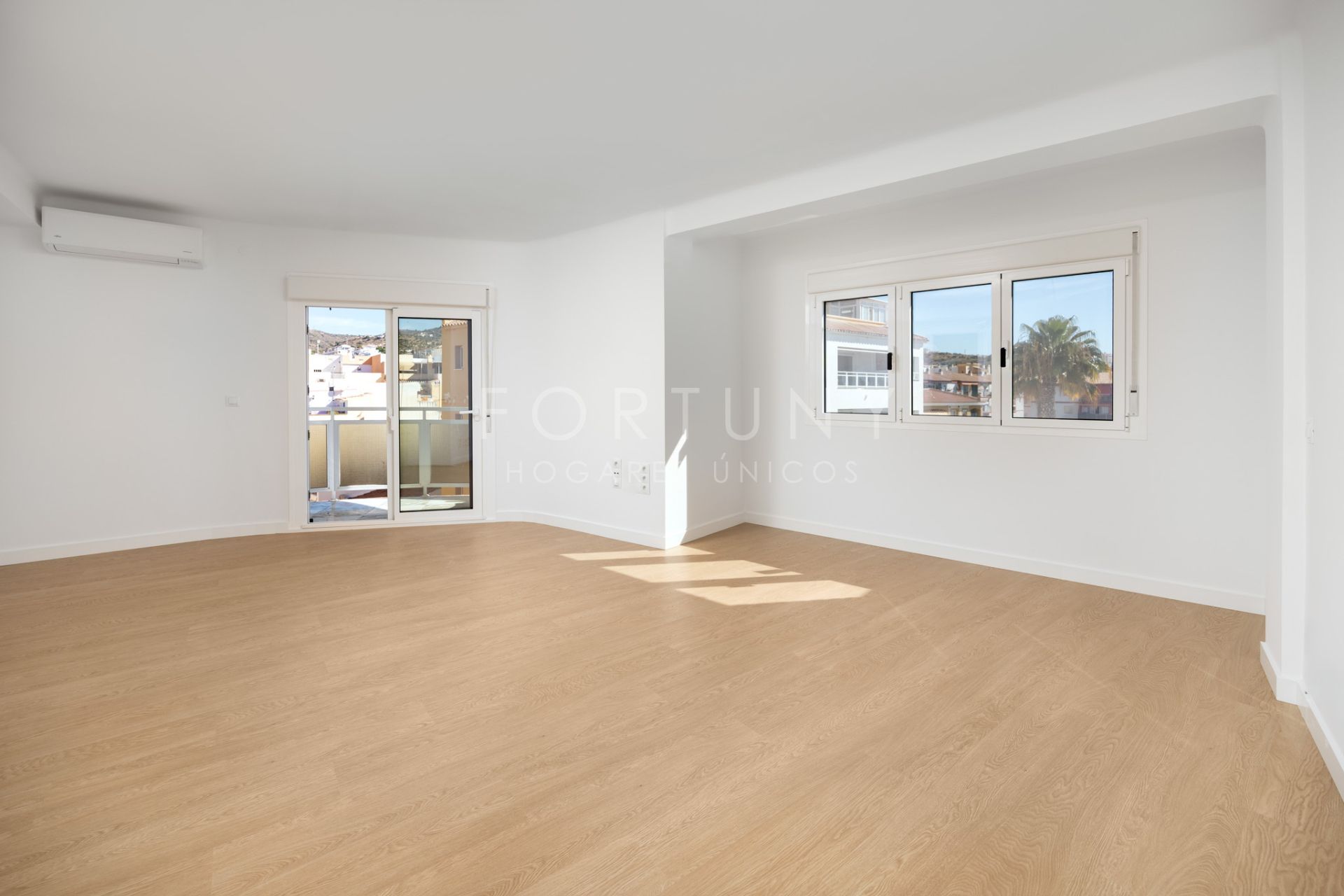 Bedroom of Flat to rent in Rincón de la Victoria  with Air Conditioner, Terrace and Pets allowed