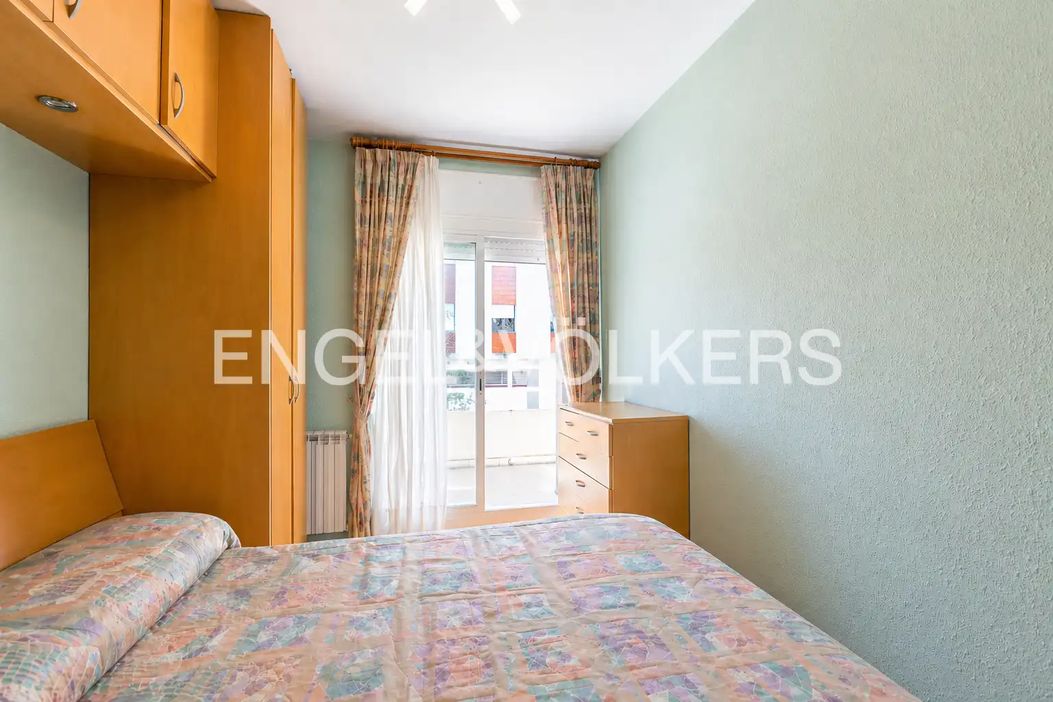 Balcony of Houses for sale in Vilanova i la Geltrú  with Air Conditioner, Heating and Private garden