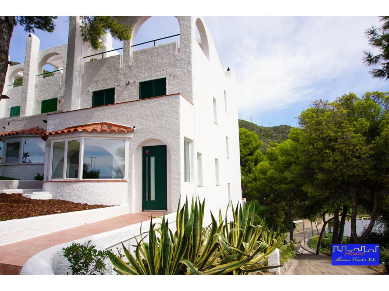 Exterior view of Single-family semi-detached for sale in Castelldefels  with Air Conditioner, Heating and Private garden