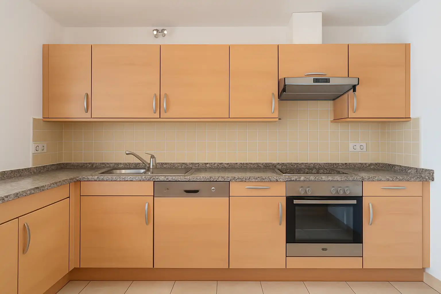 Cocina de Apartamento en venta en Benahavís con Aire acondicionado, Trastero y Piscina comunitaria