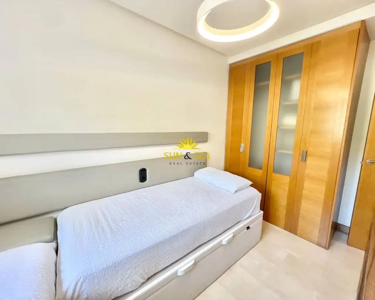 Habitación de Apartamento de alquiler en Guardamar del Segura con Aire acondicionado, Calefacción y Piscina