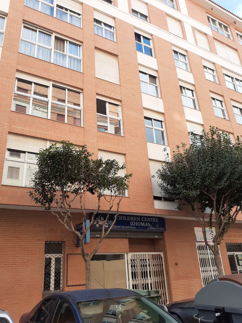 Exterior view of Flat to rent in Castellón de la Plana / Castelló de la Plana  with Heating, Storage room and Furnished