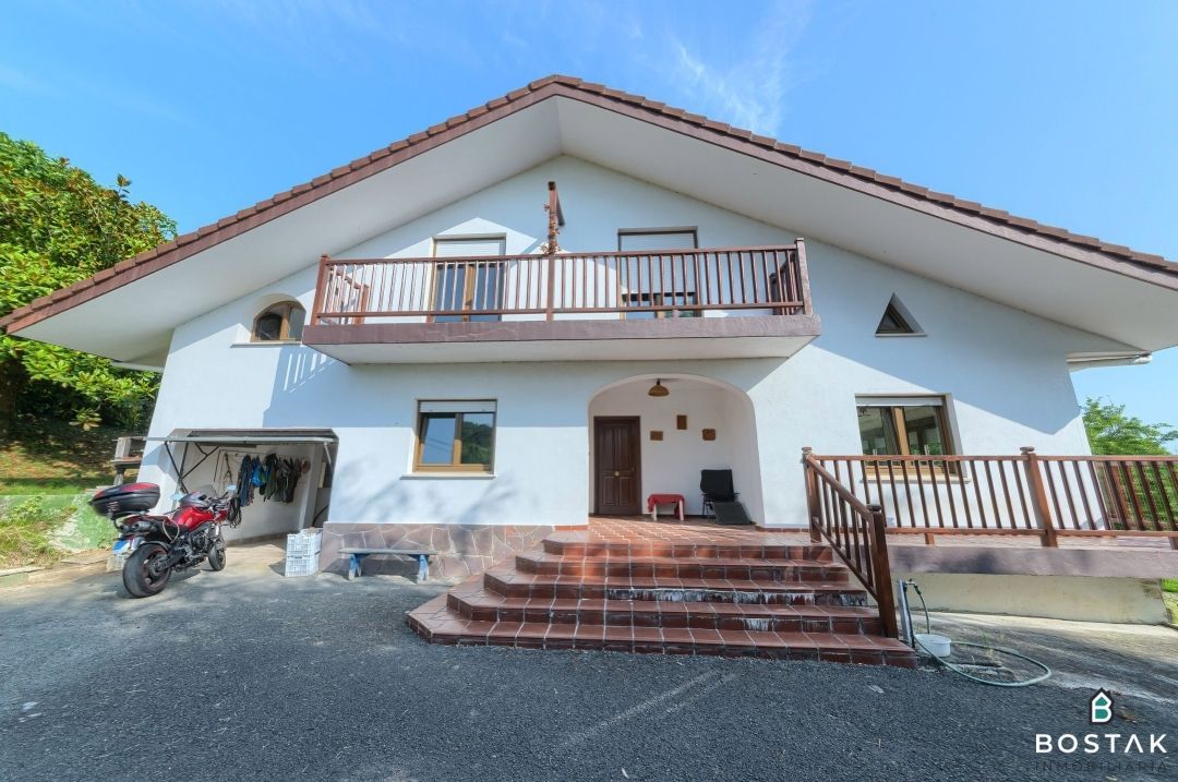 Exterior view of House or chalet for sale in Bermeo  with Heating, Private garden and Storage room