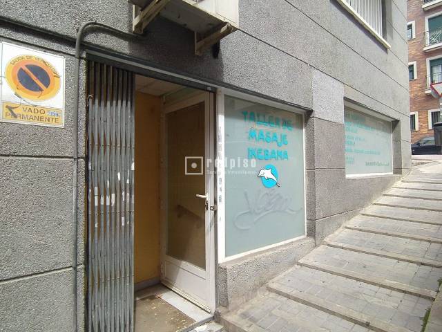 Local comercial en Alquiler en GARIBAY en Adelfas