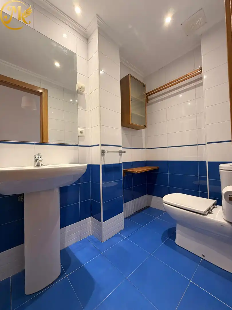 Piso en venta en Calle ALBERICIA, Alisal - San Román