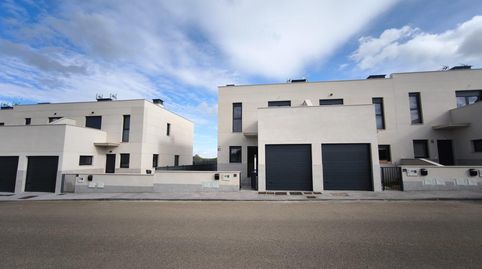 Foto 5 de Casa o xalet en venda a Calle de la Namilla, Sariegos, León
