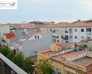 Vista exterior de Pis de lloguer en Vilanova i la Geltrú amb Terrassa