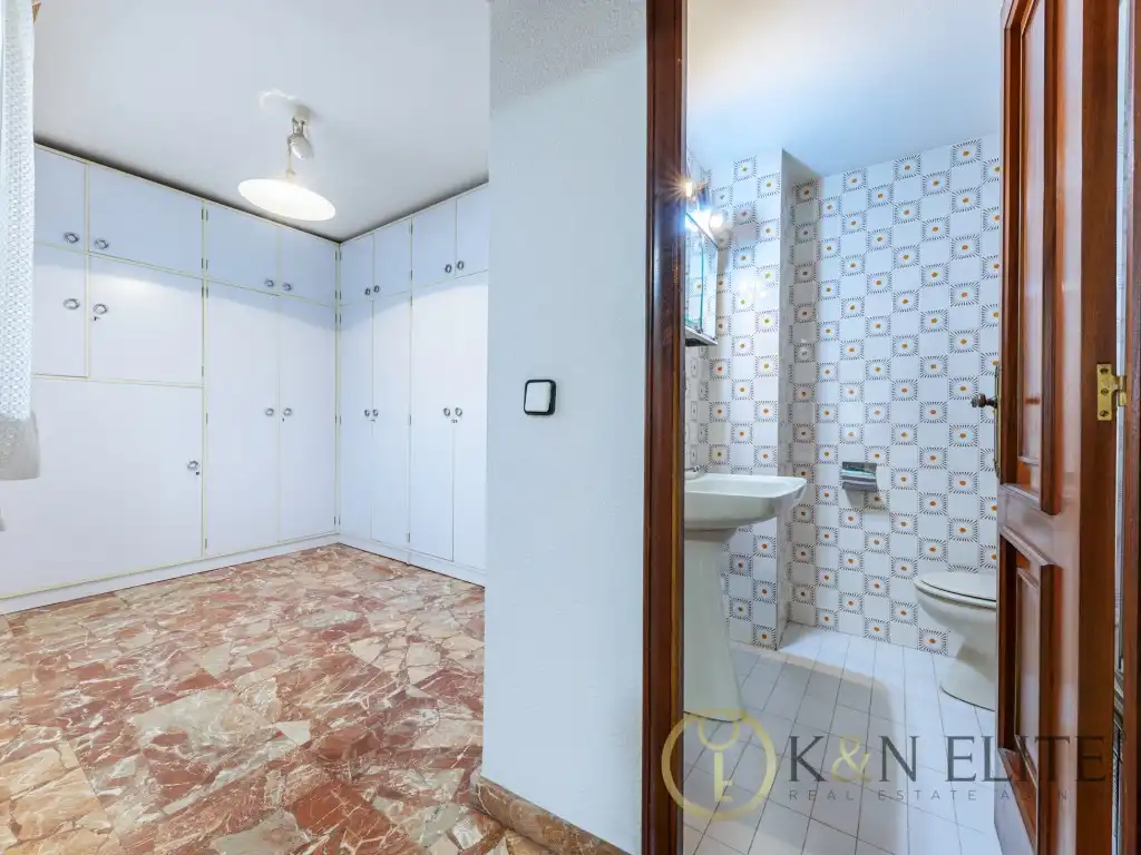 Flat for sale in Alicante / Alacant  with Air Conditioner