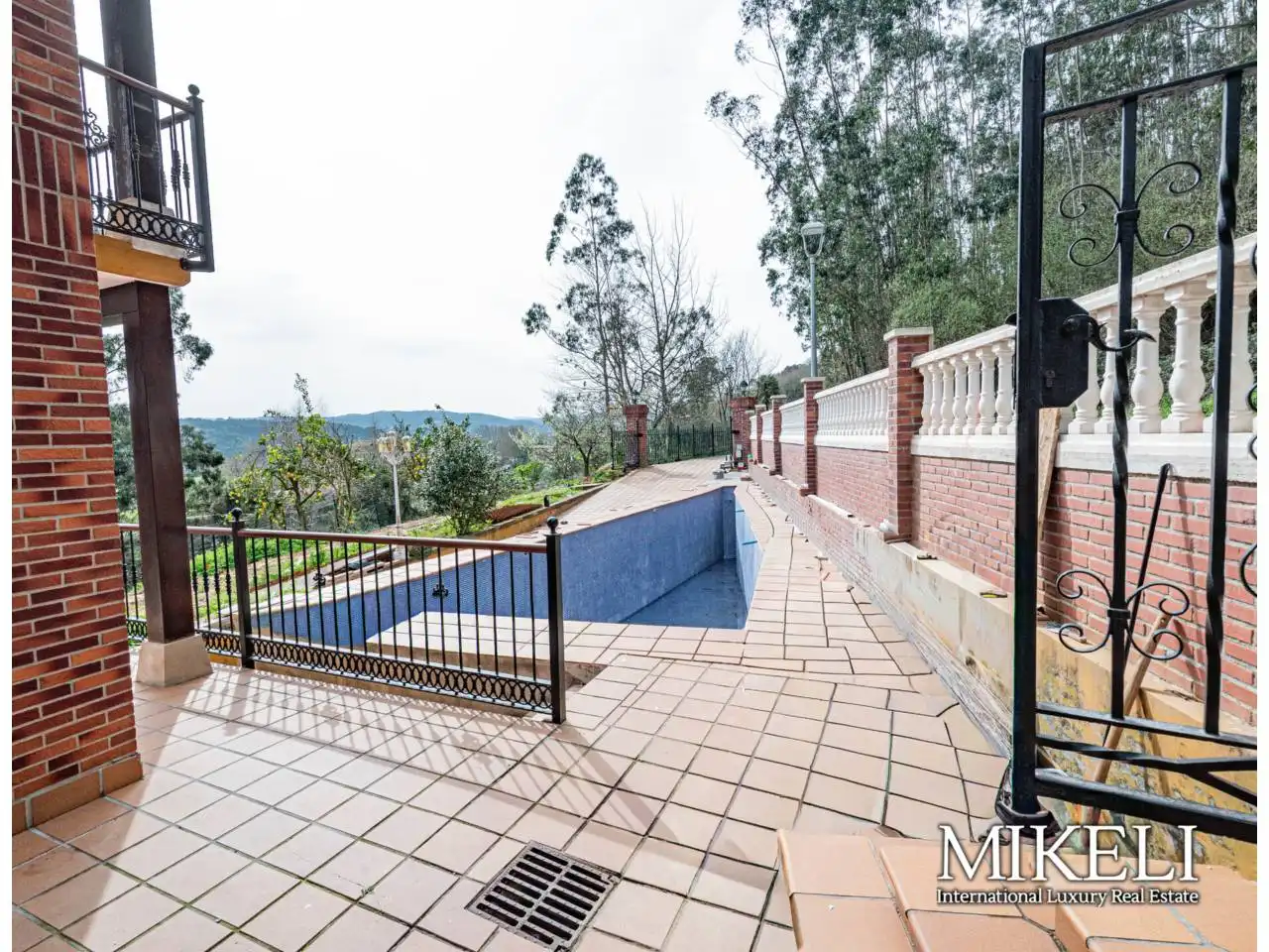 Piscina de Casa o chalet en venta en Piélagos con Aire acondicionado, Calefacción y Jardín privado