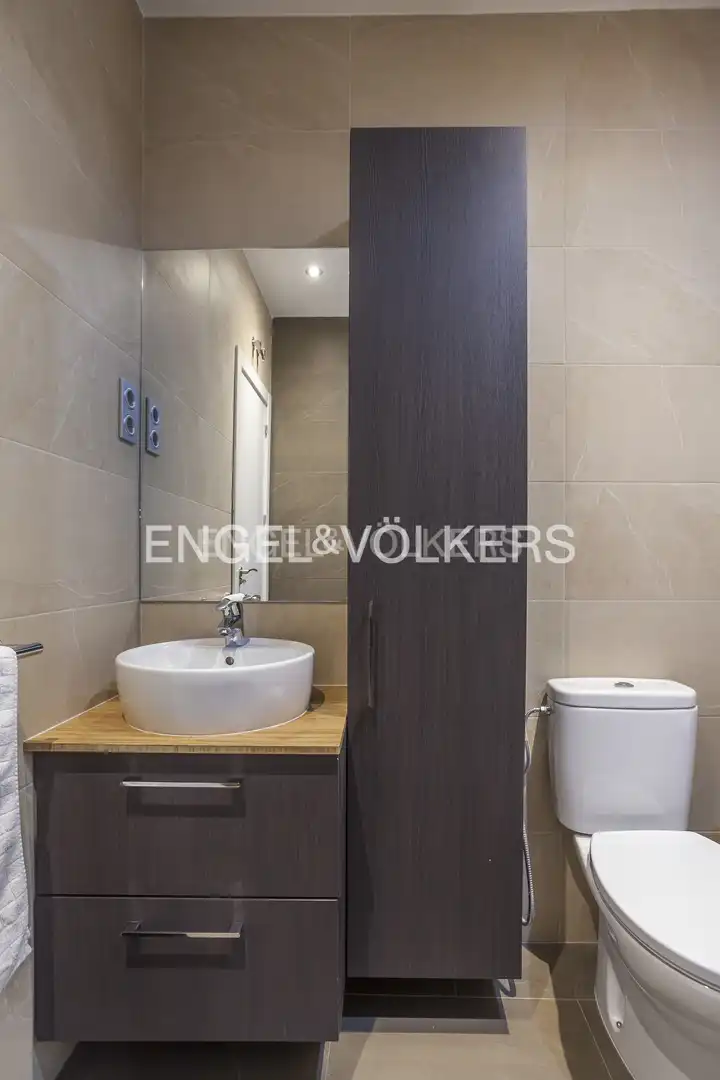 Baño de Piso de alquiler en Madrid con Aire acondicionado, Calefacción y Amueblado