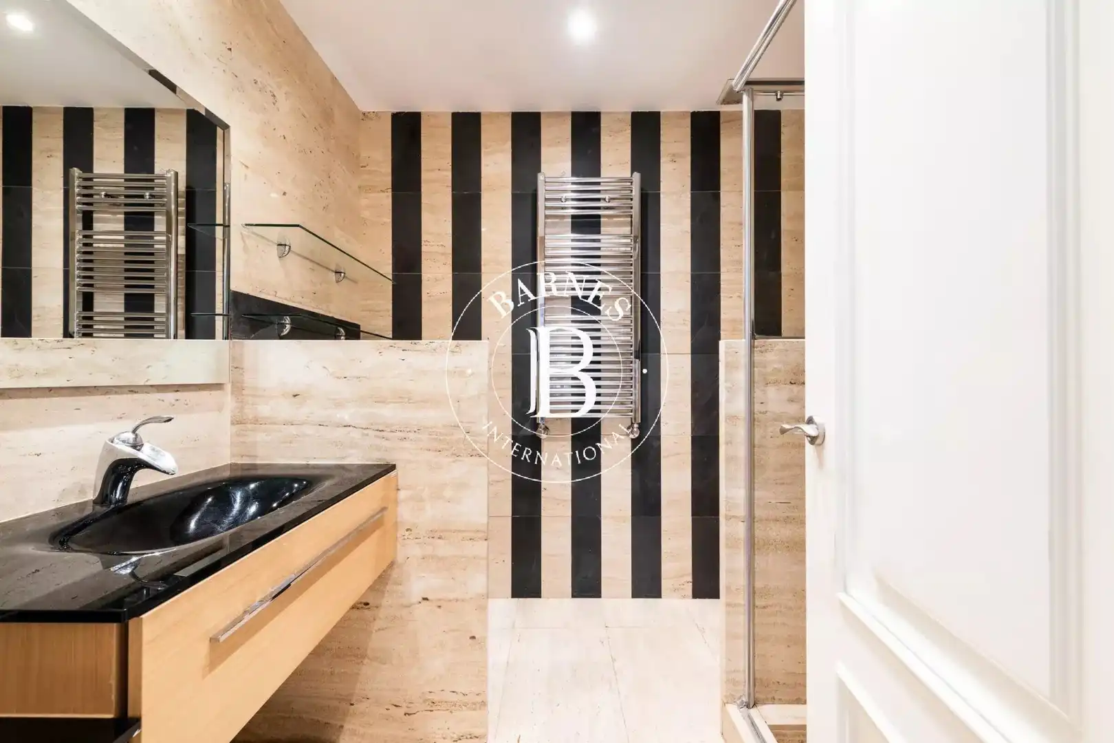 Badezimmer von Wohnung zur Miete in Madrid mit Klimaanlage, Heizung und Abstellraum