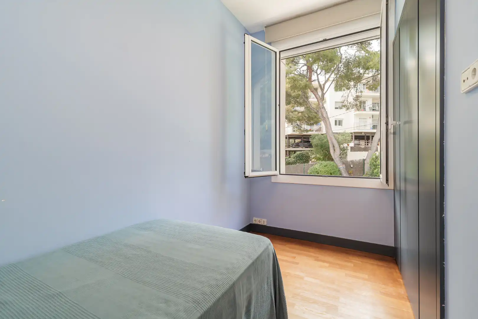 Habitación de Casa adosada en venta en Castelldefels con Aire acondicionado, Calefacción y Parquet