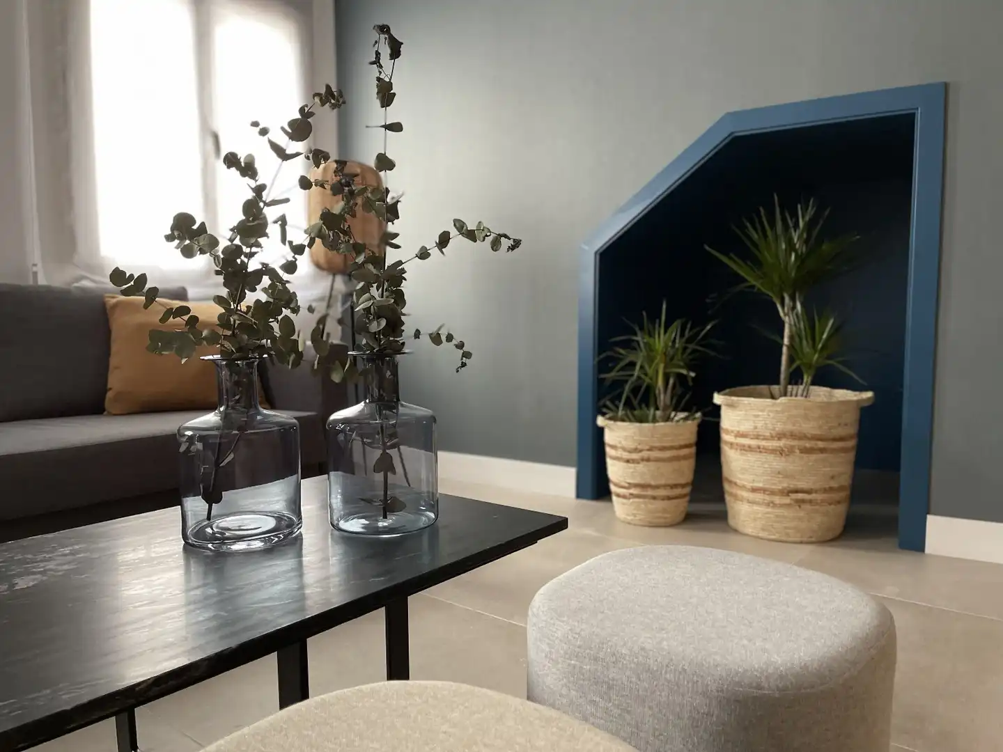 Sala de estar de Estudio de alquiler en Carmona con Aire acondicionado, Amueblado y Microondas