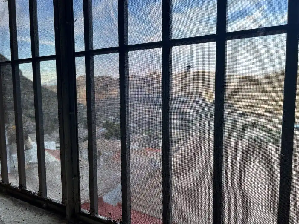 Vista exterior de Local en venta en Colomera