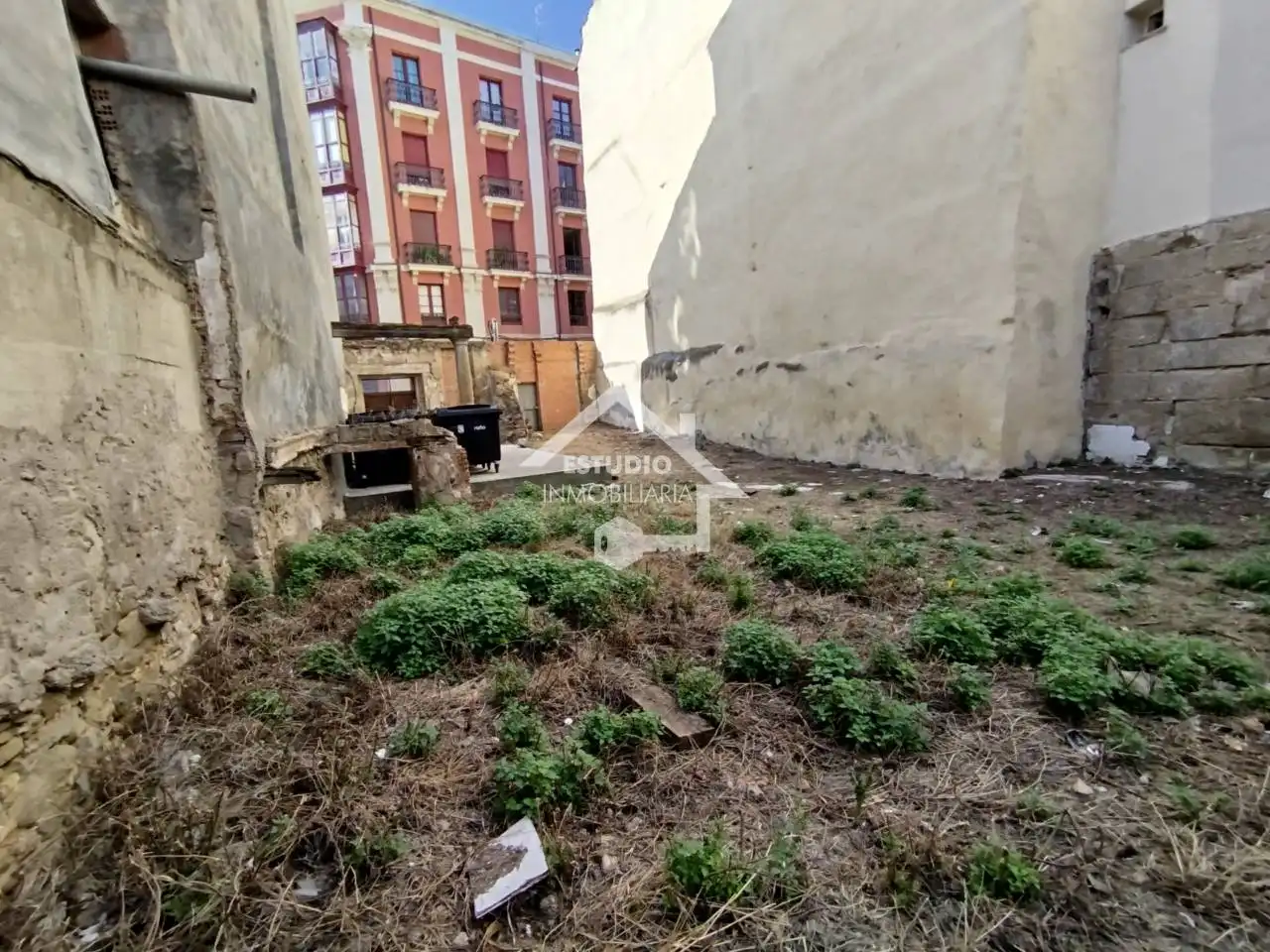 Grundstücke zum Verkauf in  Logroño