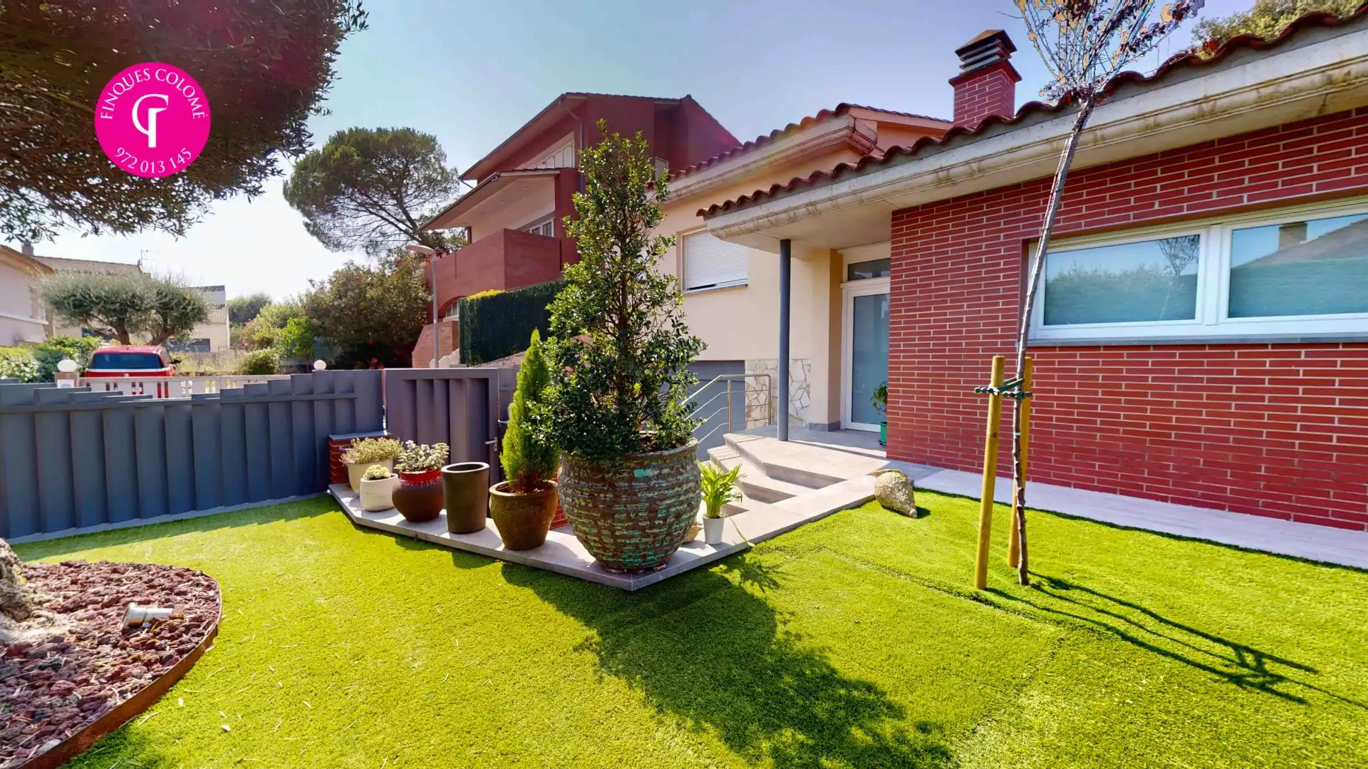 Garden of Houses for sale in Quart  with Air Conditioner, Heating and Terrace