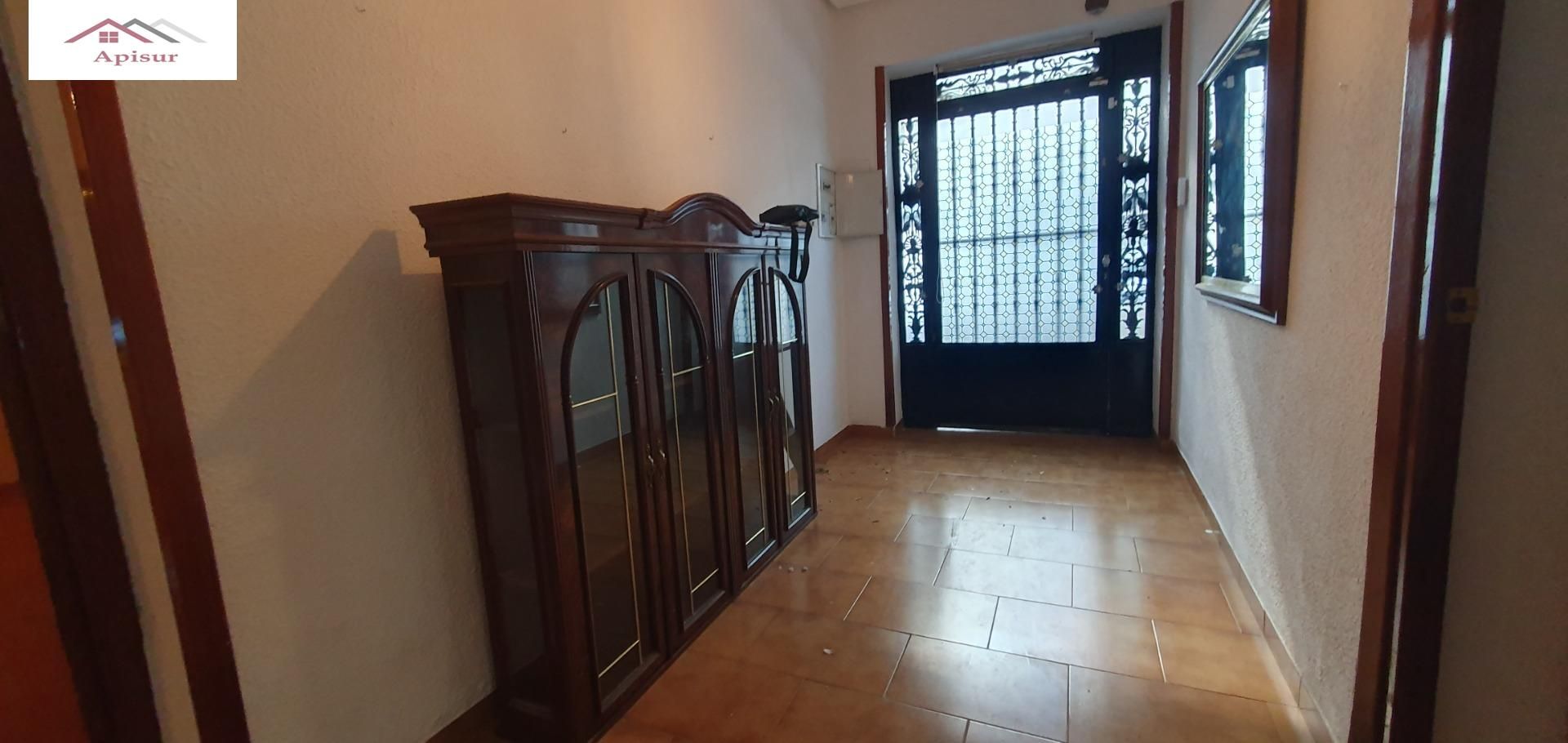 House or chalet for sale in  Jaén Capital  with Heating and Balcony
