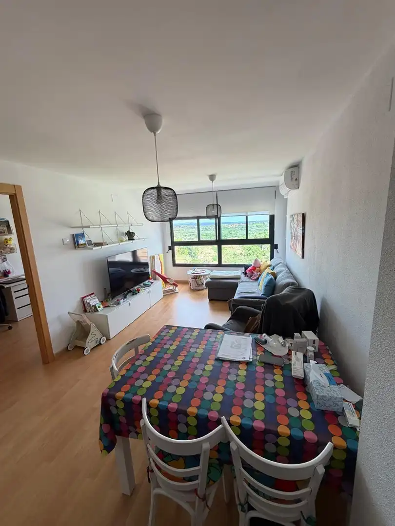 Sala de estar de Piso en venta en Chiva con Aire acondicionado, Terraza y Amueblado