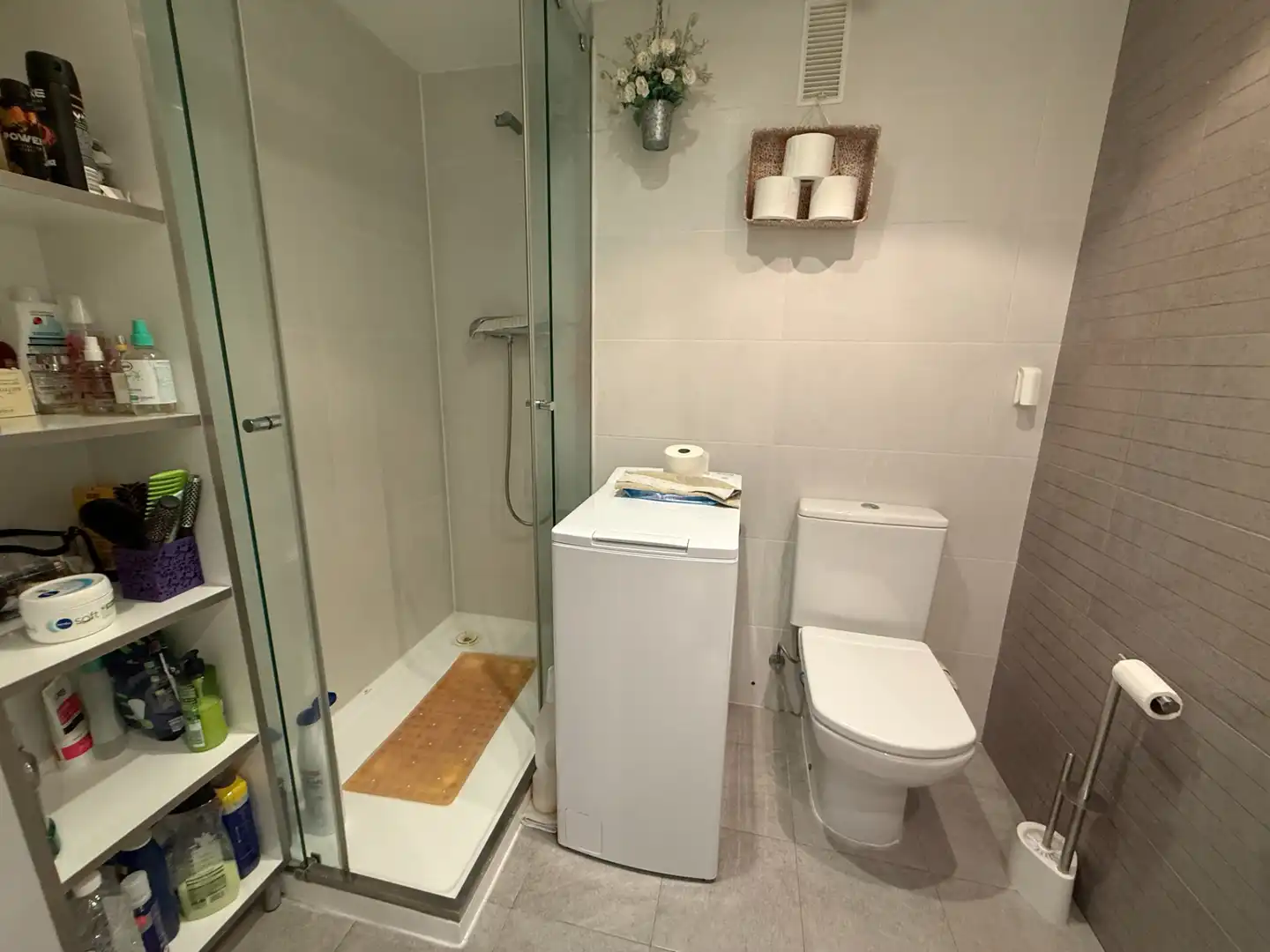 Bathroom of Flat for sale in Vila-seca  with Air Conditioner, Heating and Parquet flooring
