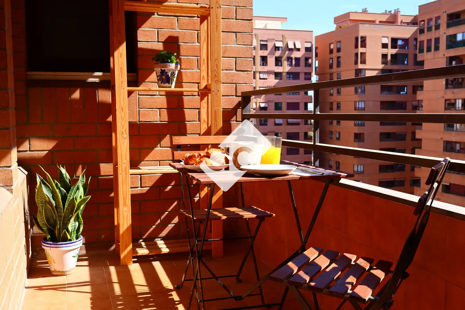 Terraza de Apartamento de alquiler en Valencia con Aire acondicionado, Calefacción y Amueblado