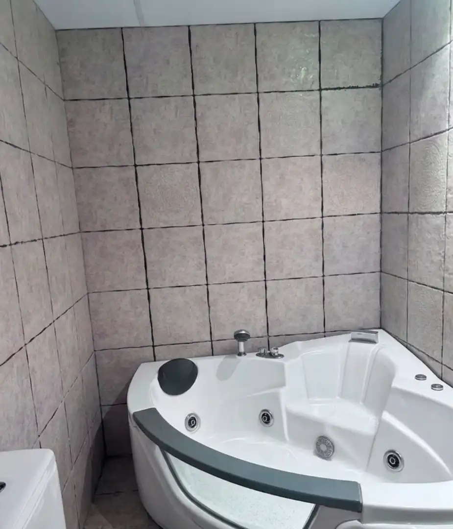 Badezimmer von Wohnung zum Verkauf in Madrid mit Klimaanlage