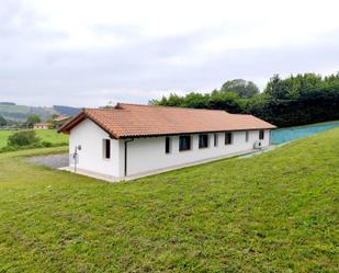Vista exterior de Casa o xalet en venda en Ribamontán al Monte amb Calefacció, Jardí privat i Terrassa
