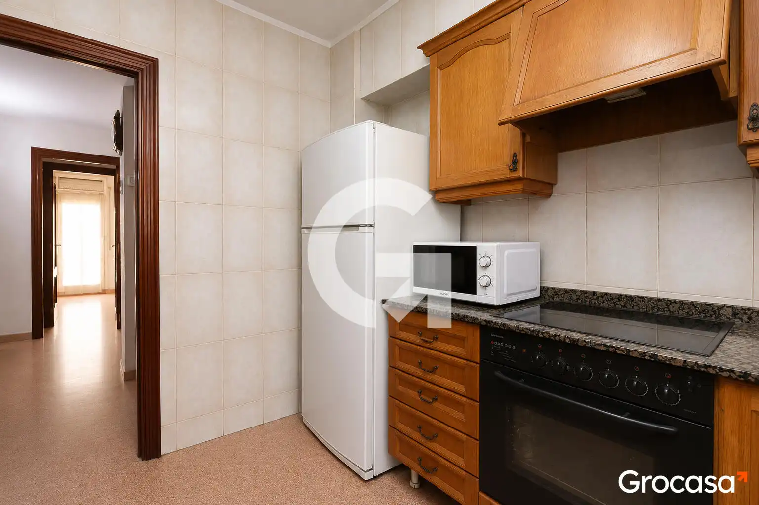 Cuina de Pis en venda en L'Hospitalet de Llobregat amb Terrassa, Forn i Balcó