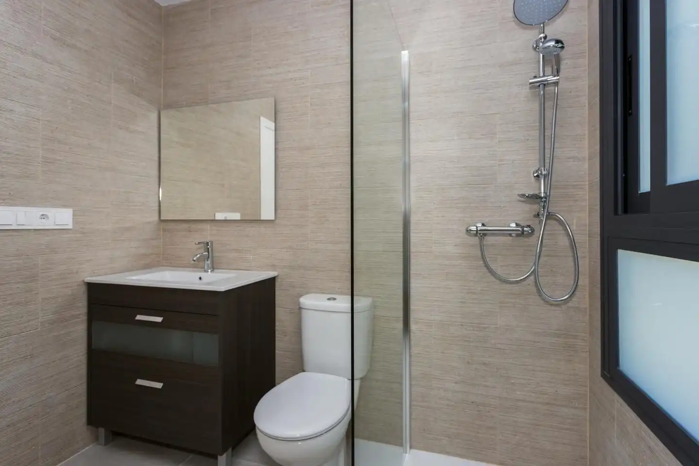 Chalet con piscina en venta en Daya Nueva, imagen 13