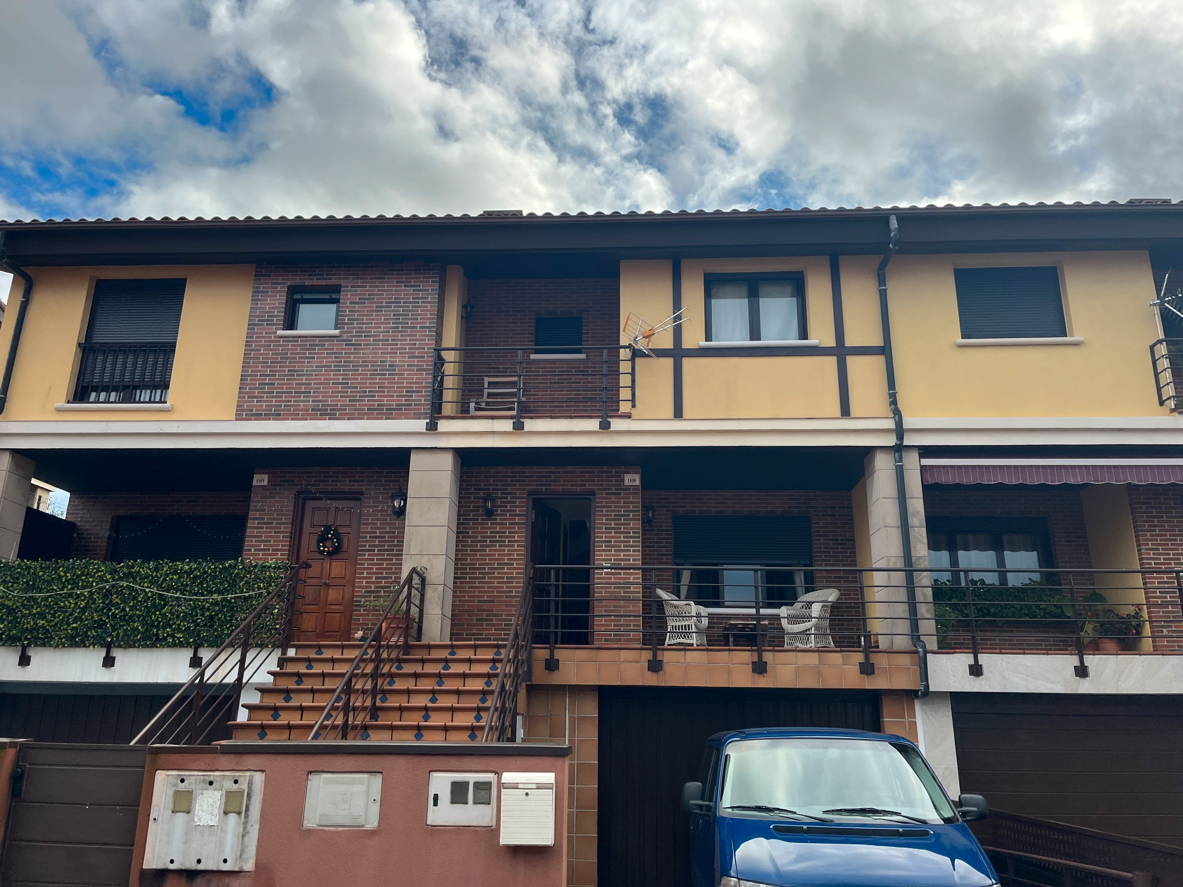 Exterior view of Single-family semi-detached for sale in Piélagos  with Heating, Parquet flooring and Terrace
