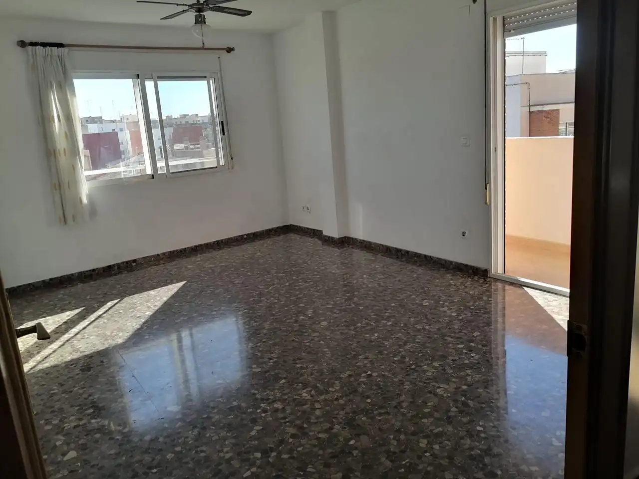 Balcony of Flat for rent in Burjassot