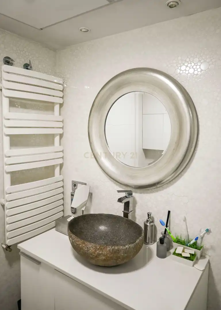 Baño de Apartamento en venta en Cáceres con Aire acondicionado, Trastero y Amueblado