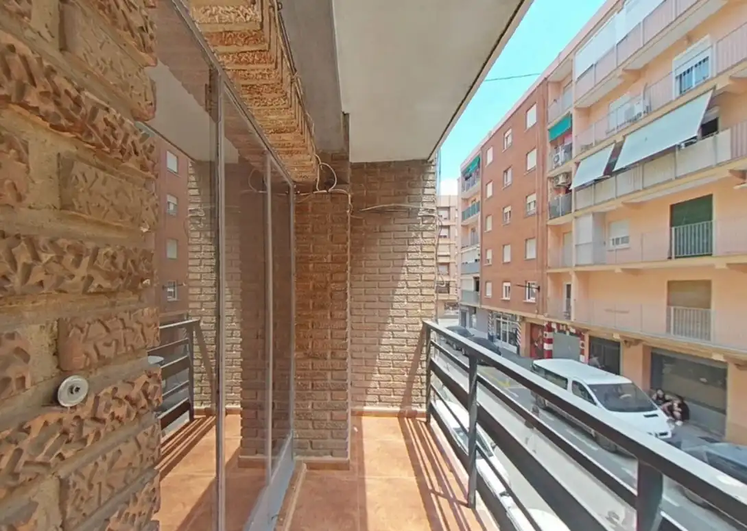 Piso con terraza en venta en Carrer de l'Arquitecte Rodríguez 36, imagen 2
