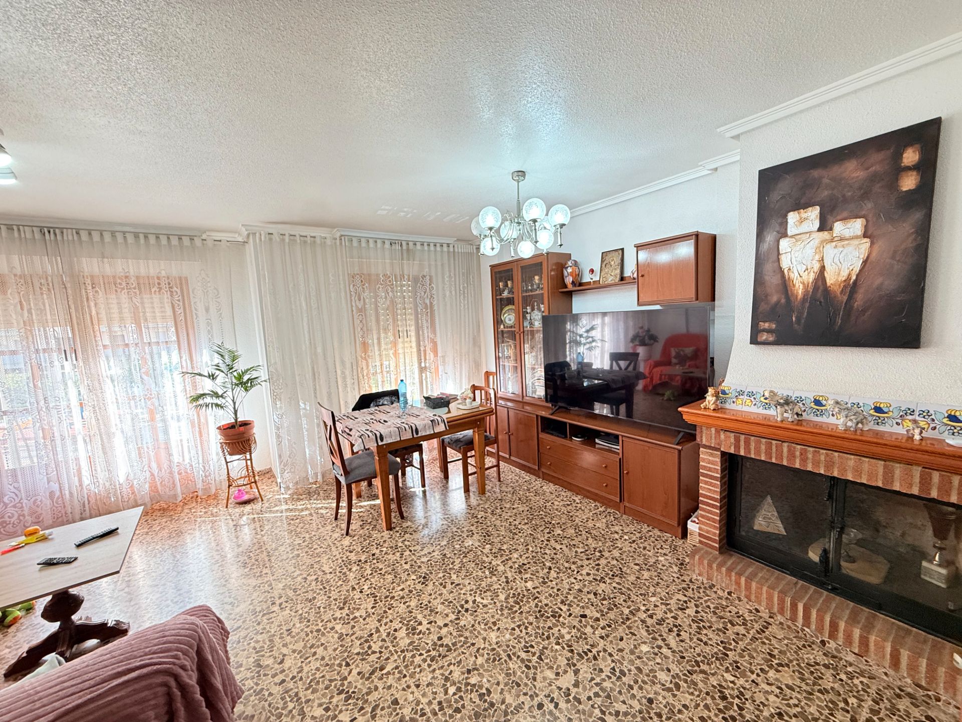 Sala d'estar de Casa adosada en venda en Carlet amb Aire condicionat, Calefacció i Terrassa