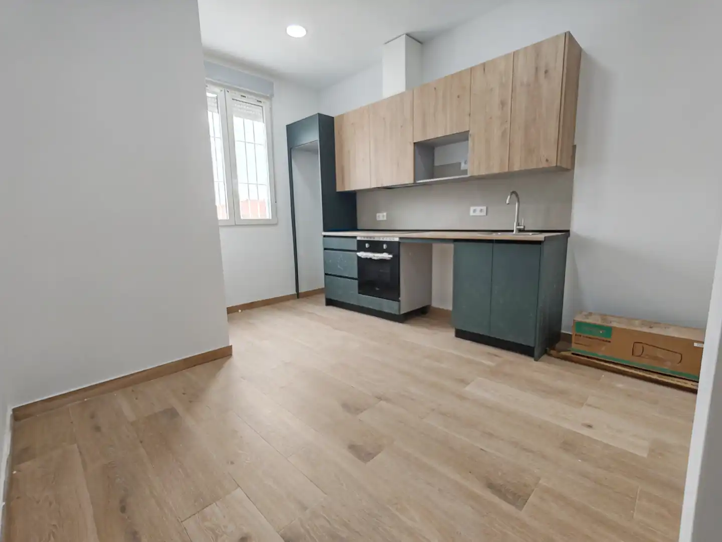 Cocina de Piso en venta en Fuenlabrada con Aire acondicionado, Calefacción y Alarma