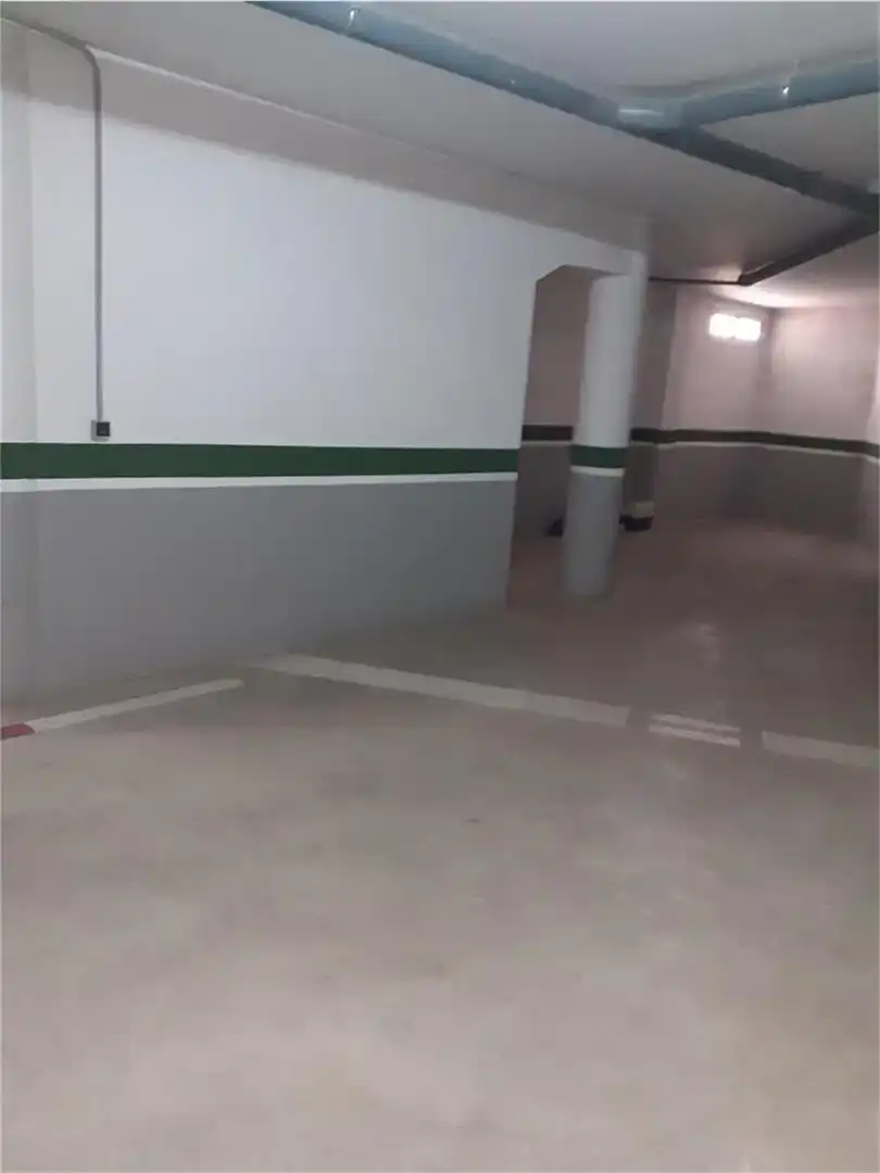 Parkplatz von Garage zum Verkauf in Benalúa
