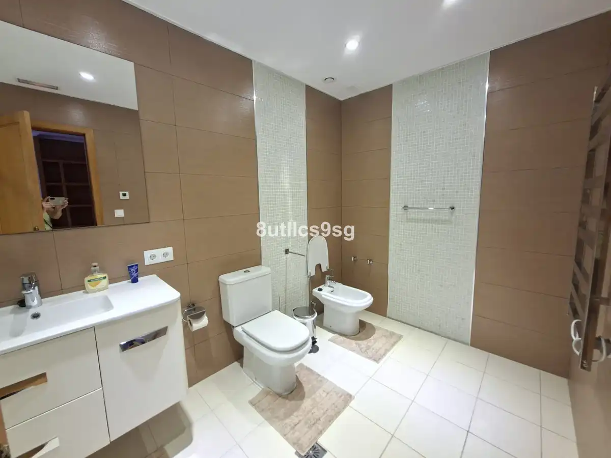 Baño de Finca rústica en venta en Istán, Málaga