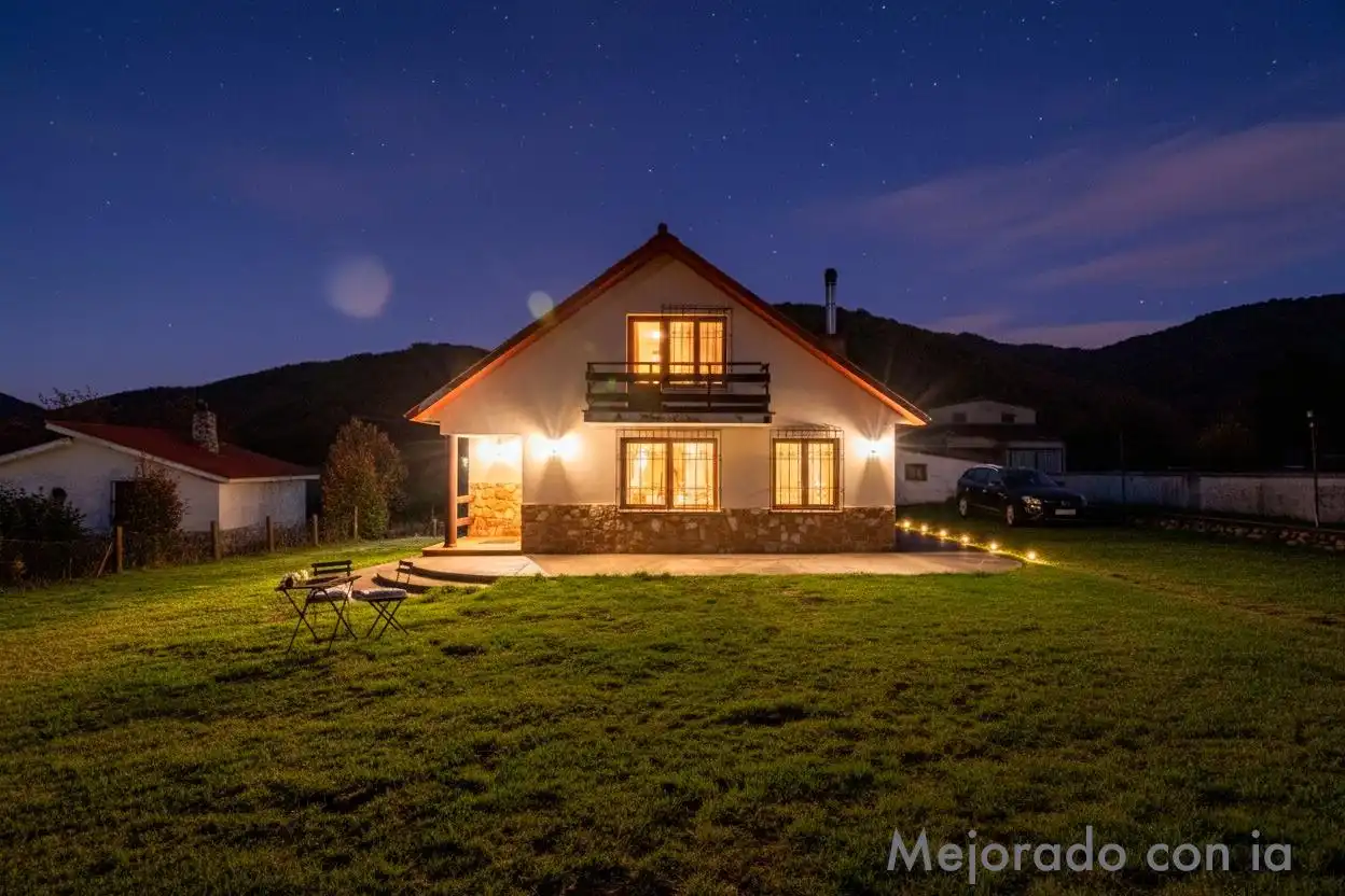 Vista exterior de Casa o chalet en venta en Burón con Jardín privado y Amueblado