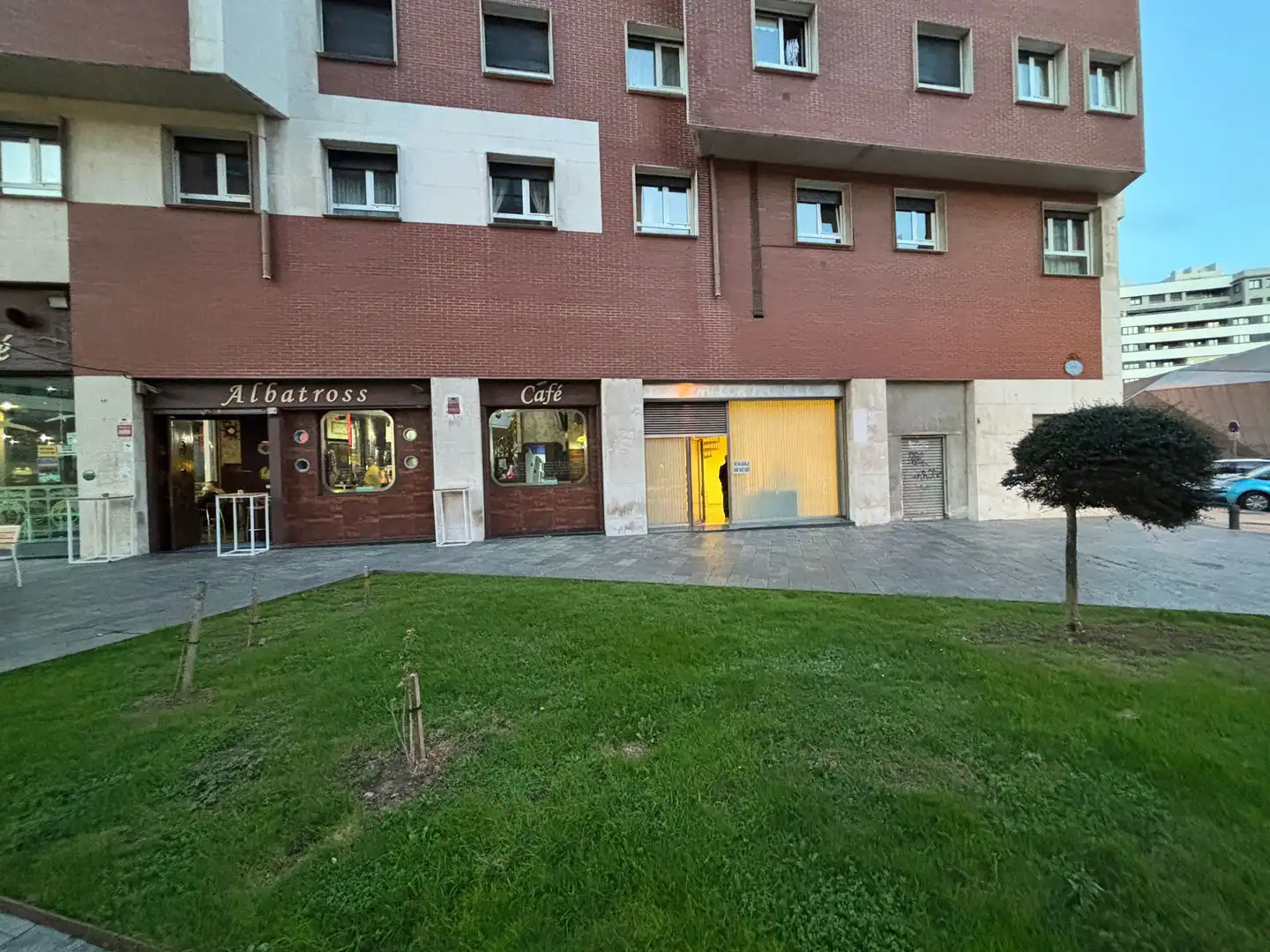 Commercial properties for rent in Lasesarre