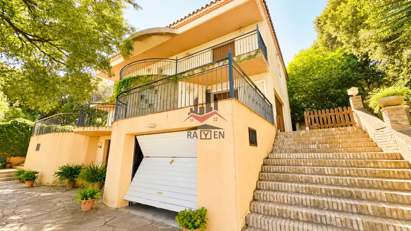 Vista exterior de Casa o chalet en venta en Avinyonet de Puigventós con Calefacción y Jardín privado