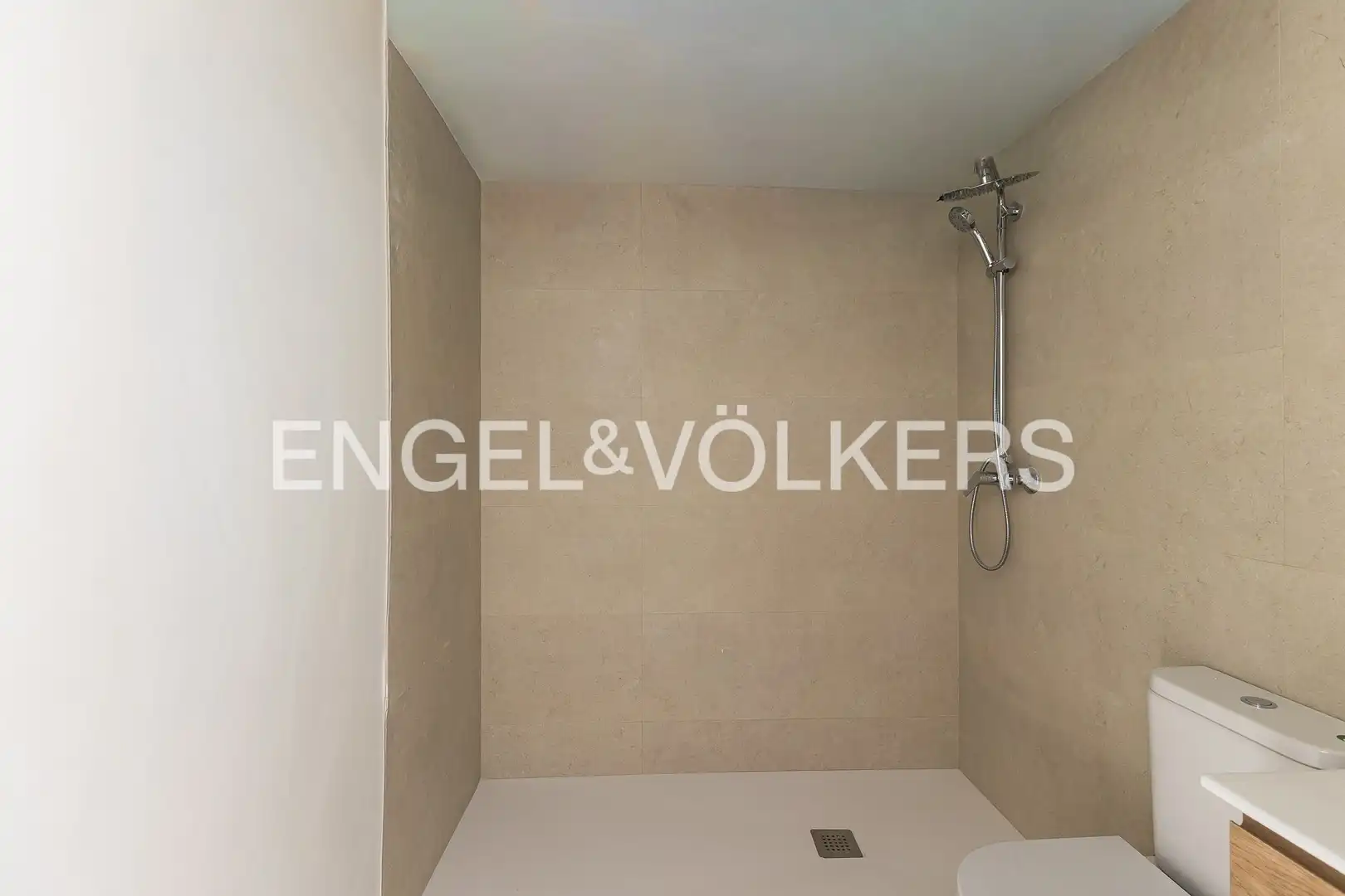 Bathroom of Flat for sale in Castelldefels  with Air Conditioner, Heating and Parquet flooring
