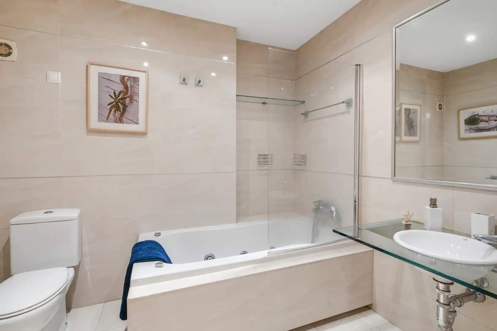 Home with pool for sale in Selwo, imagen 13