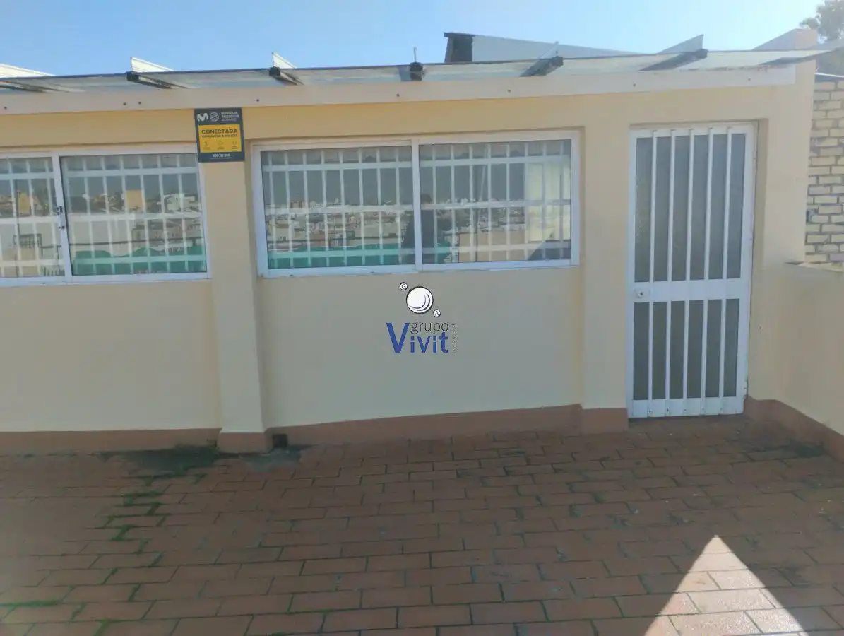 Aparcament de Casa o xalet en venda en Alcalá de Guadaira amb Aire condicionat, Traster i Balcó