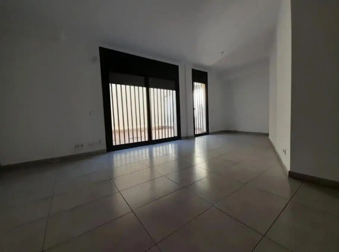 Wohnzimmer von Erdgeschoss zum Verkauf in Gavà mit Terrasse