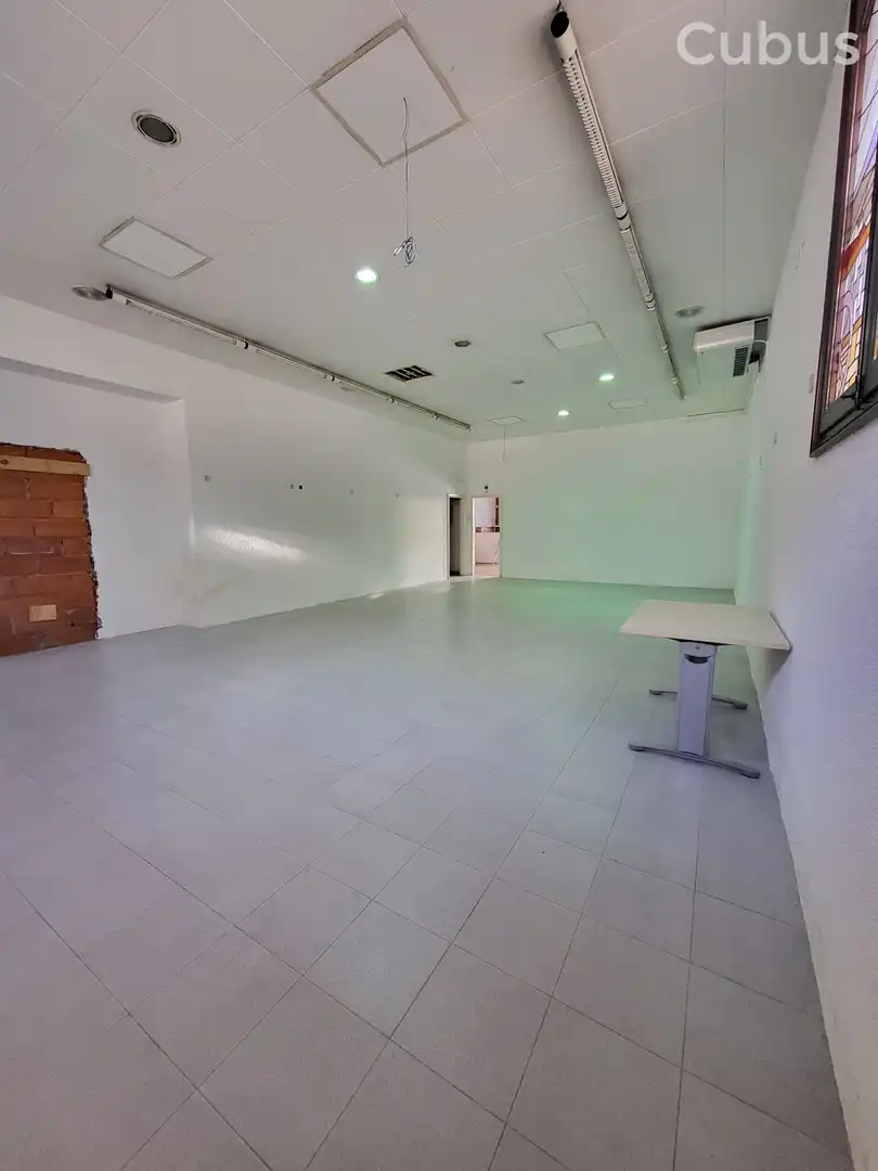 Business premises for sale in Olot, imagen 7