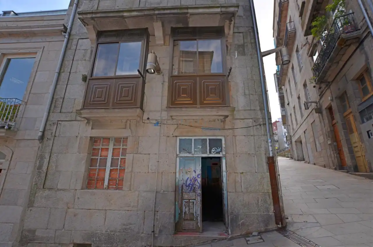 Vista exterior de Local de alquiler en Vigo 